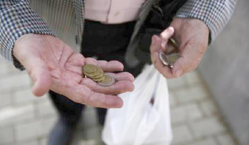 NJË E TRETA E BANORËVE TË HASIT JETËN E KA TË LIDHUR ME NDIHMËN EKONOMIKE